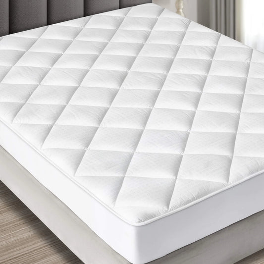 MAXI Twin Size Mattress Pad - Luxurious Cotton Sateen Mattress Protector - Soft, Comfortable, and Breatheable Mattress Cover - Mattress Pad Protects Mattress from Dust, Dirt, Spills, and Stains.